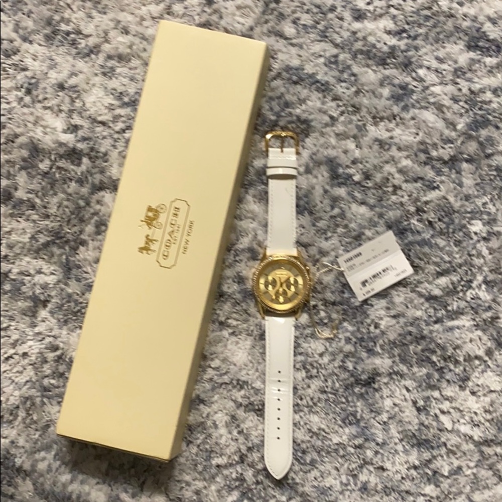 Coach Watch - Picture 3 of 4